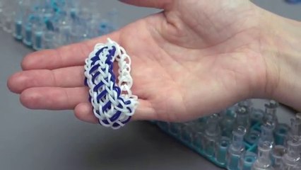 How to make the Stripes Loom Bands Bracelet