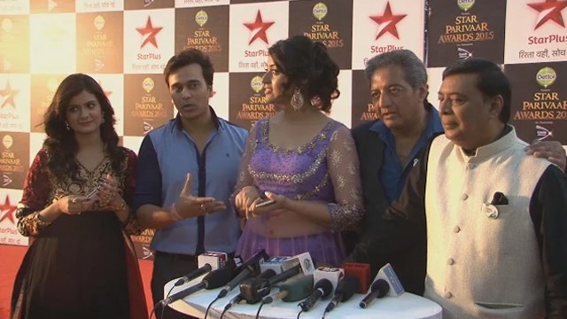 Yeh Hai Mohabbatein Team @ Star Parivaar Awards 2015