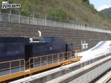 リニア新幹線「Ｌ０系」、５両編成で公開＝ＪＲ東海、山梨リニア実験線で公開