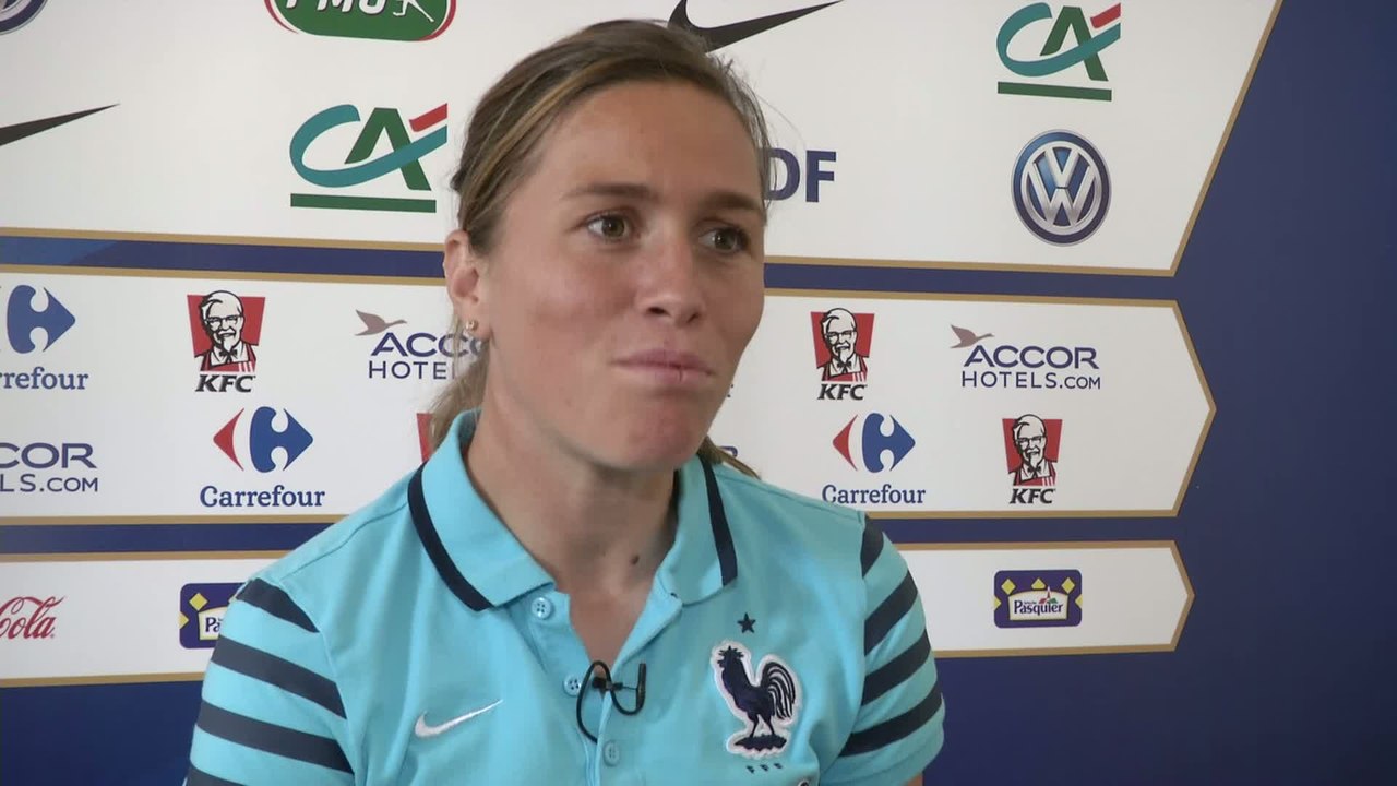 foot - Coupe du Monde (F) : Abily «Les médias et les supporters s'intéressent plus au foot féminin»