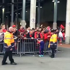 Wayne Rooney posts funny video of son Kai signing autographs for Man United fans