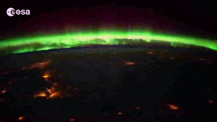 Timelapse : une aurore boréale en formation vue depuis l'espace