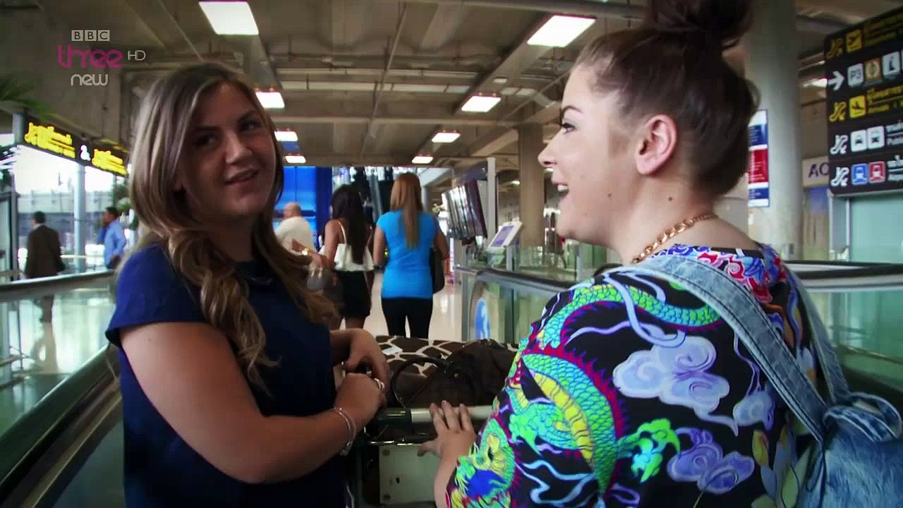 Bangkok Airport S01E01 - The Airport of Smiles