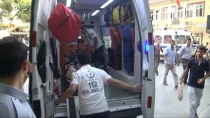 Silahını Temizlemek İsteyen Polis Kendini Yaraladı