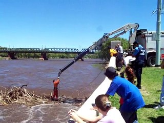 Rescate de perrita Diana en el Rio Cuarto. 1 de Enero de 2010