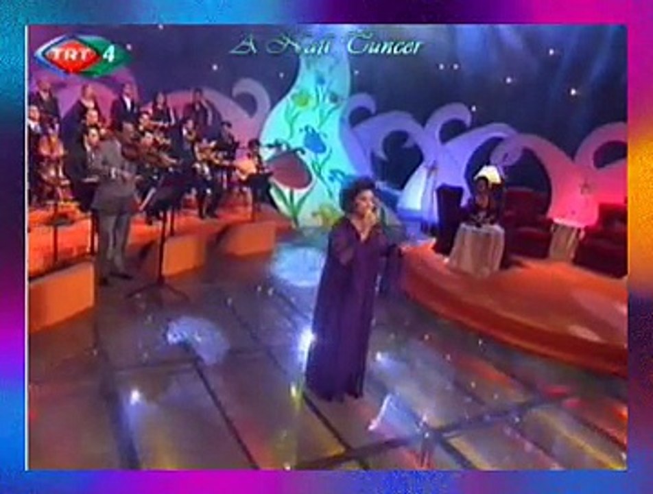 Gülşen KUTLU *Seher Vakti Çaldım Yârin Kapısını*