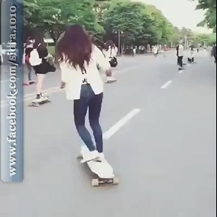 یار یہ ویڈیو پانچ دفعہ لگاتار دیکھی