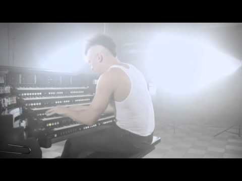 TV3 - 33 recomana - Cameron Carpenter. Palau de la Música. Barcelona.