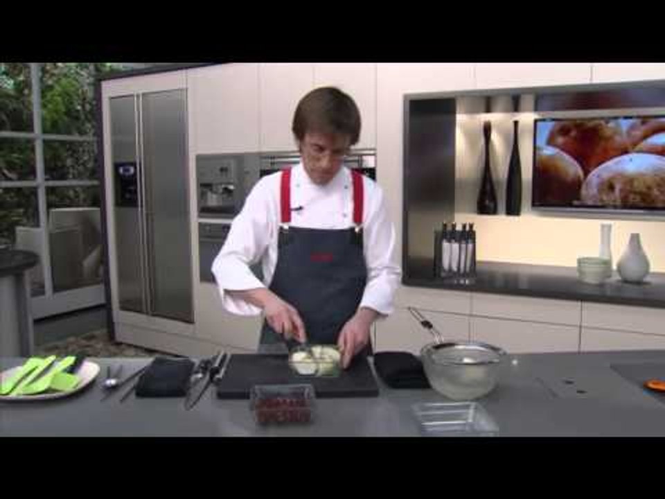 Patates emmascarades amb bolets i suc de rostit