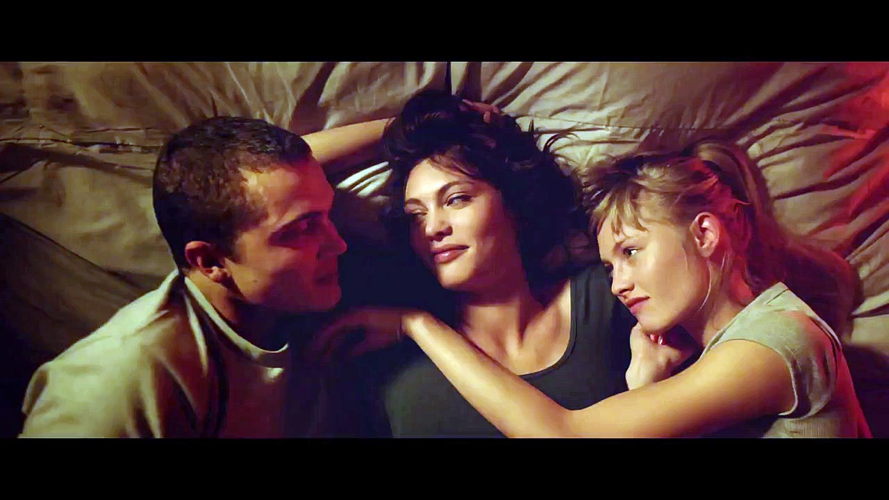 Gaspar Noé's Love new video excerpt: Threesome