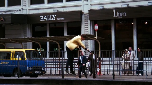 Pub mentos sur des images de Bloodsport