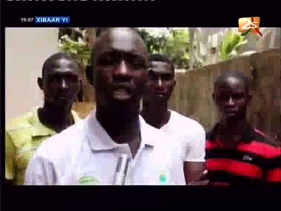 Marche des etudiants de Ziguinchor pour la liberation de leurs camarades