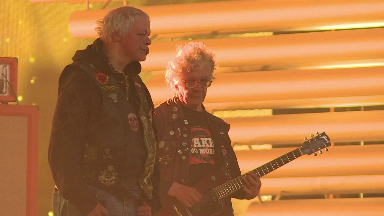 Rencontre avec les candidats trisomiques et autistes de la Finlande à l'Eurovision