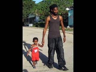 Los Aldeanos - Intro (Miseria Humana)