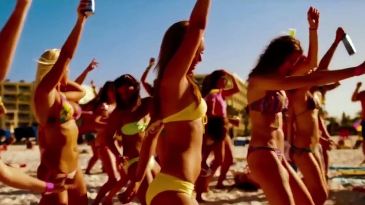 Is Fortacloud's Lingerie Ad SEXIST?? | What's Trending Now