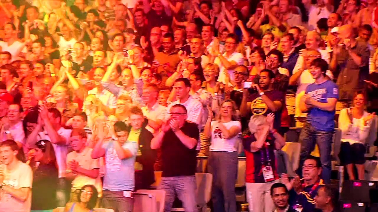 Incredible Olympic Weightlifting | 90 Seconds Of The Olympics