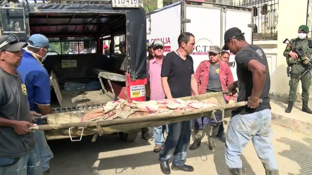 Colombia: familiares buscan desaparecidos por deslave