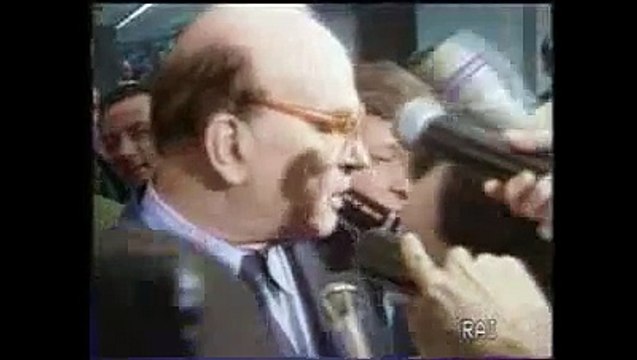 Minoli-Mixer-1994 l'anno di Silvio Berlusconi.1.flv