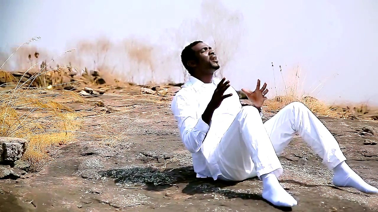 LOGTEGA  - TIENS MOI PAR LA MAIN (official video Directed by Wirkom Emmanuel S.... E MEDIA EMPIRE)