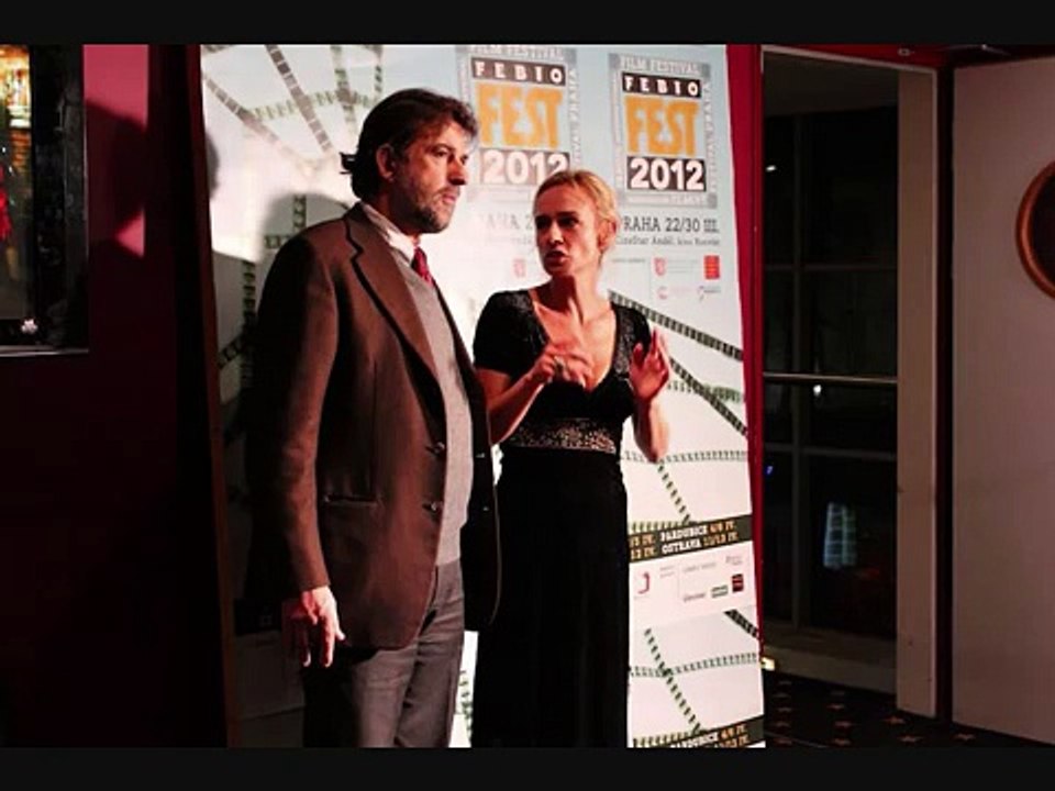 Nanni Moretti introduce la proiezione del suo film "Caro Diario"  P.1.wmv