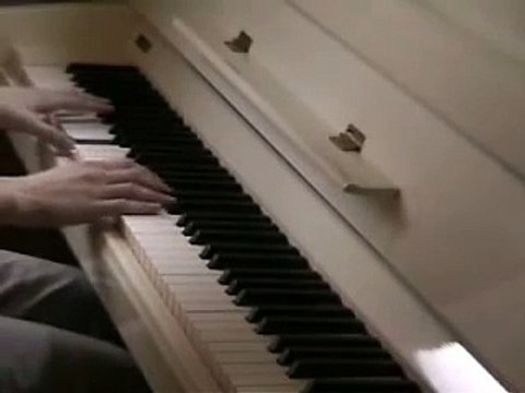 Teardrop - Massive Attack / House Theme (piano)