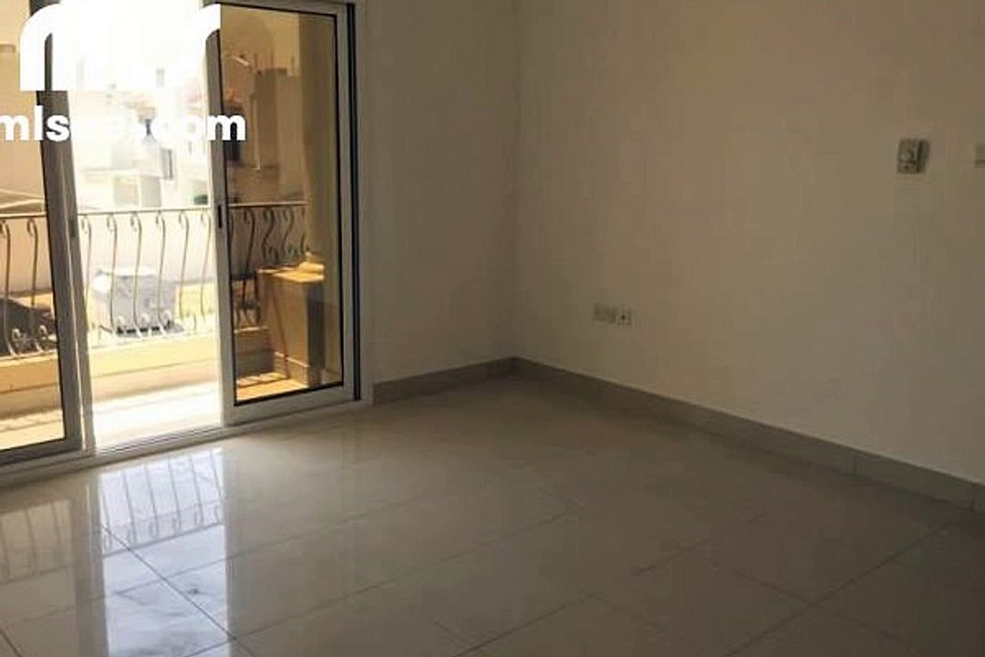 Amazing quality 4 bedroom villa with TV v lounge  private entrance and shared pool for only 140k - mlsae.com