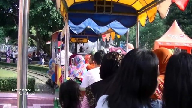 Keliling Taman Mini Dengan Kereta Kelinci