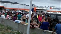 Huracan Odile saqueo de tienda Chedrahui, Los Cabos (San Jose del Cabo)