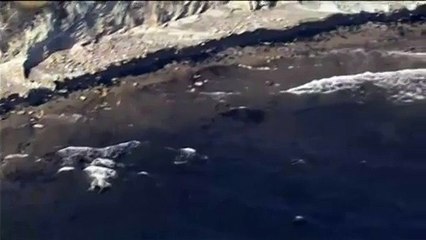 Californie : une fuite de pétrole souille des kilomètres de plage à Santa Barbara