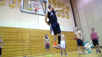 Le dunk incroyable de Jordan Kilganon