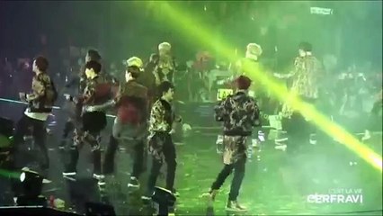 EXO EPIC CHANSOO Moments CHANYEOL touches DO KYUNGSOO BUTT