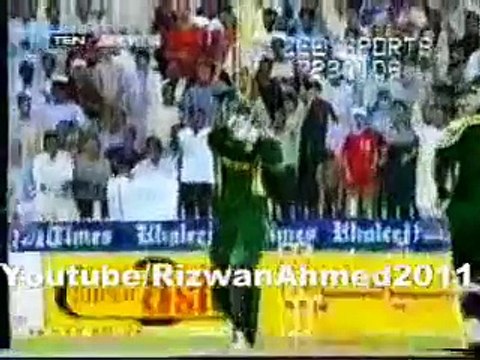 Abdul Razzaq 's Rain Of Sixes - Pak Vs Zim ( 6 sixes in Last 2 overs )