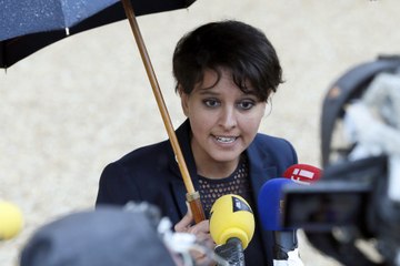 «Manifestation nationale» : Najat Vallaud-Belkacem répond à François Bayrou