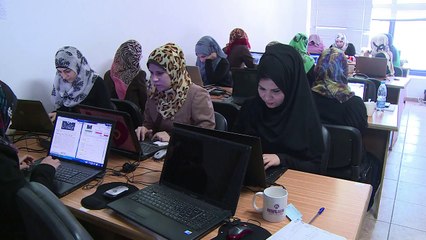 شركة معلوماتية تطور تطبيقات للهواتف النقالة للعالم من قطاع غزة