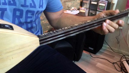 kısa sap akort aletli kelebek bağlama