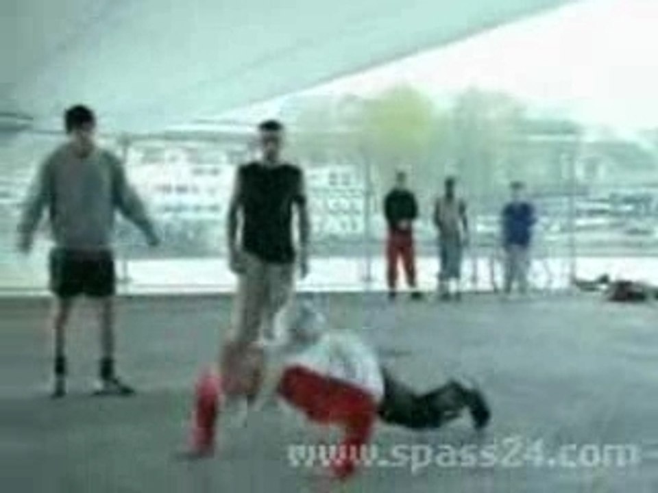 Ronaldinho vs Stickman (pub nike)