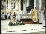 DiFilm - Cardenal Jorge Bergoglio oficia homilia (1998)