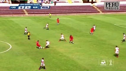 Perou - Il tacle son adversaire en plein visage