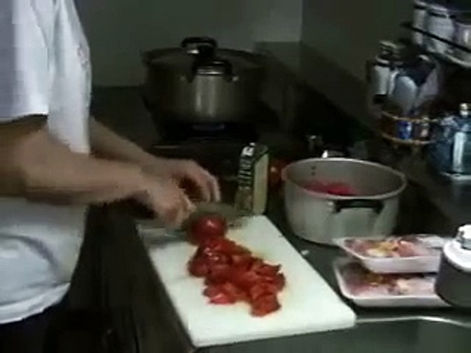 チベット料理教室3-3チキンカレーを作る