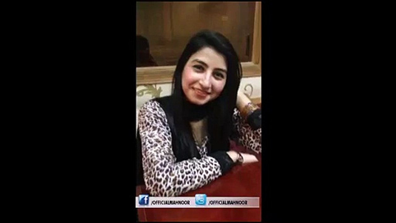 Tosan Thee Chahat | Mahnoor Live Song | Sindhi Songs | Mahnoor Khan