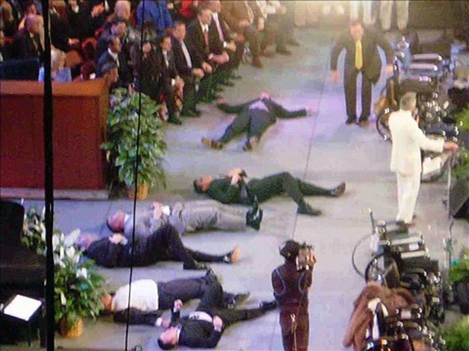 Benny Hinn: False Prophet !