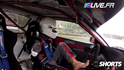 Un pilote amputé des bras drift avec ses pieds