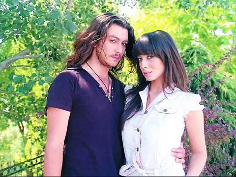 Barış Akarsu yollarda bulurum seni