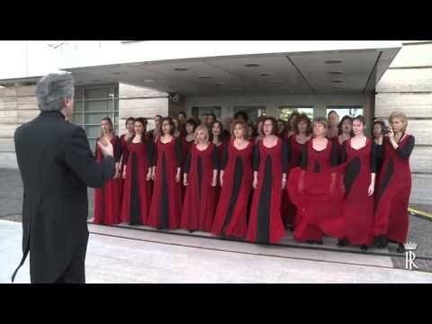 Roma - Mattarella depone corona di fiori sul monumento dedicato alle vittime sul lavoro (01.05.15)