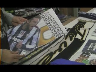 Torino - False maglie della Juventus, sequestrati 650 mila prodotti (09.05.15)