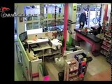Bari - Rapina al supermercato dok. Arrestati i rapinatori dai cc. (09.04.15)