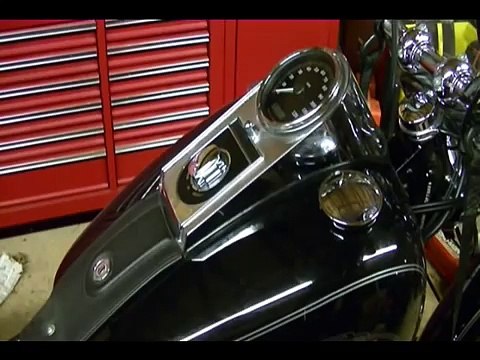How to Remove & Replace the Speedometer on a 2009 Harley Davidson Softail Custom 70900070A