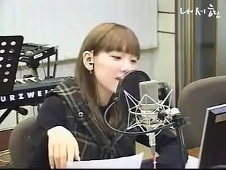 Taeyeon (SNSD) - "I don't like new hair cut"