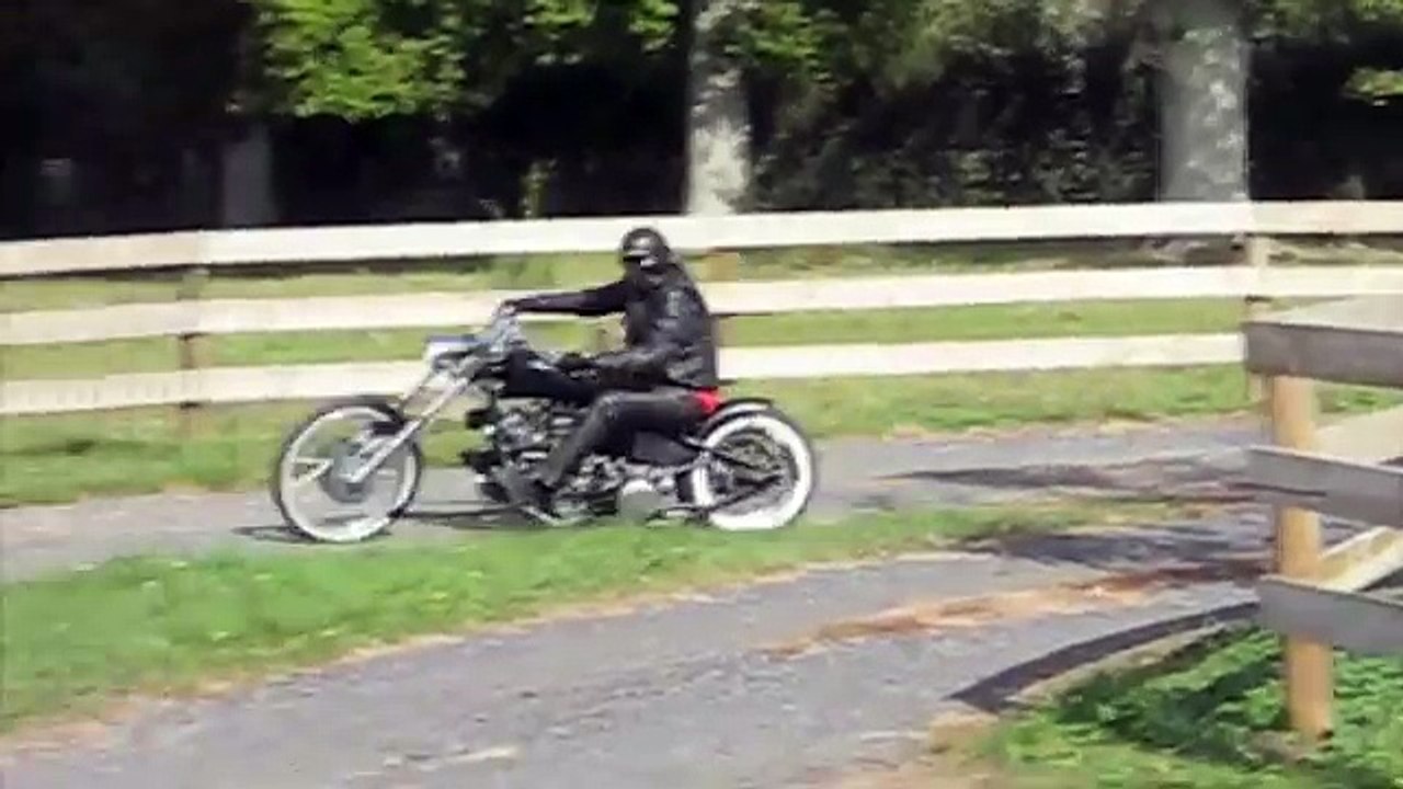 Chopper Harley Burnouts, Bobbers, AC DC