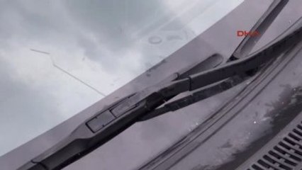 Balıkesir'de Ceviz Büyüklüğünde Dolu Yağdı